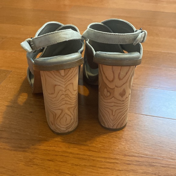 Vince - Helena Wooden Heel 8.5 - Picture 3 of 7